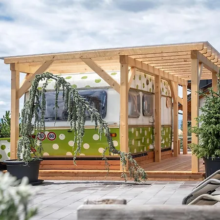 Campingplatz Mountain Caravan - Zirben Nestl *